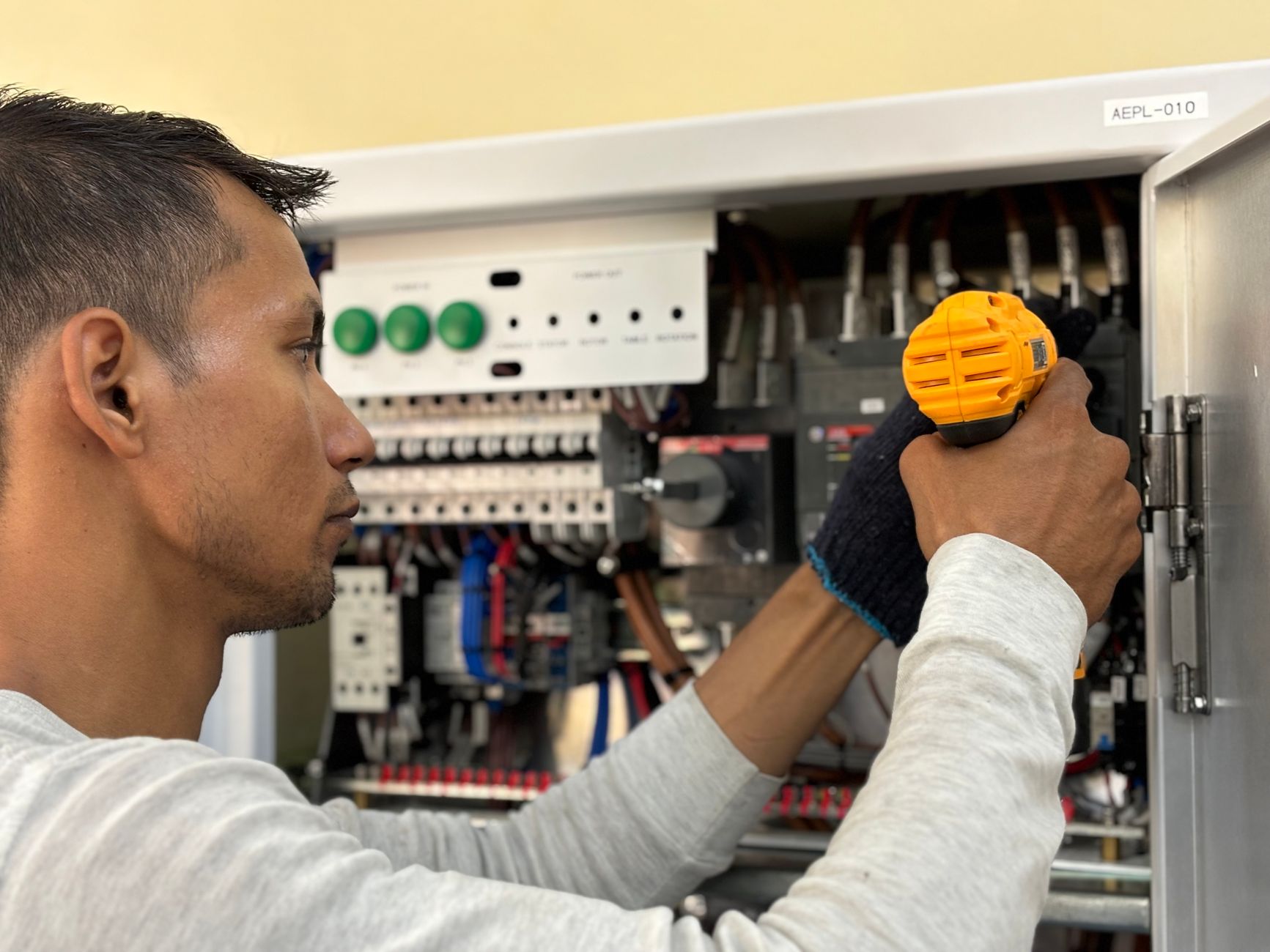 Electrical work by Stuart Everett Electrical, servicing Baulkham Hills